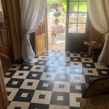 Petite A La Fraiche Quarto em Acomodações Particulares